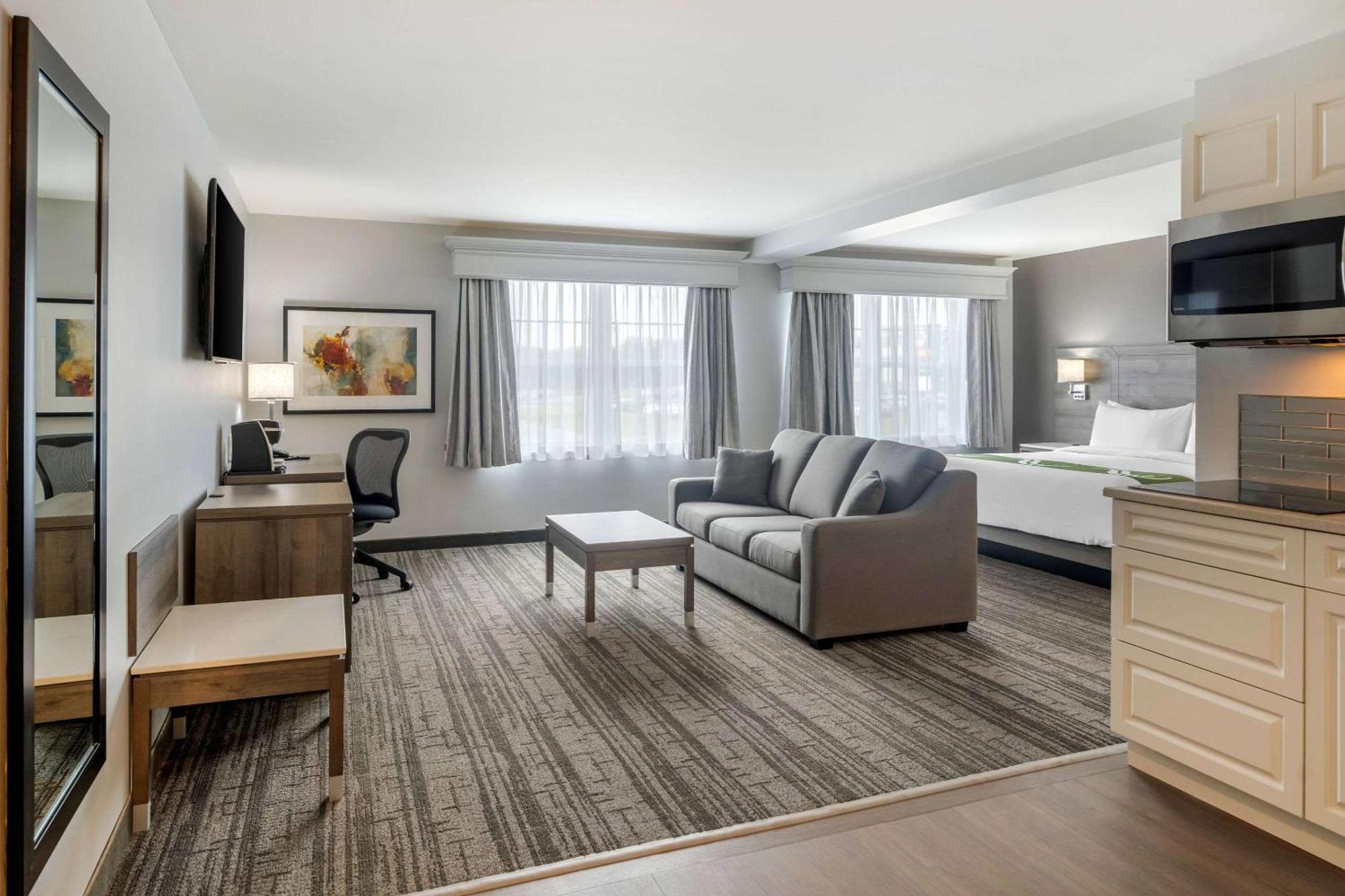 Quality Inn & Suites Amsterdam Fredericton Kültér fotó