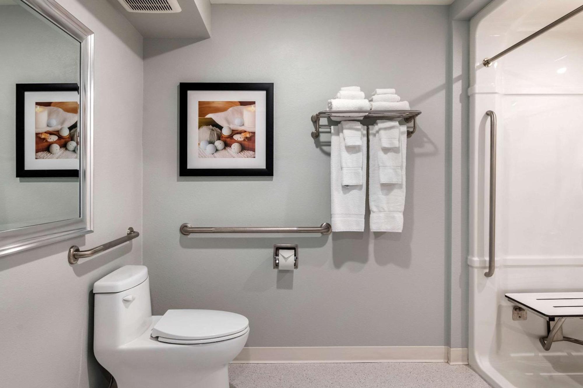 Quality Inn & Suites Amsterdam Fredericton Kültér fotó
