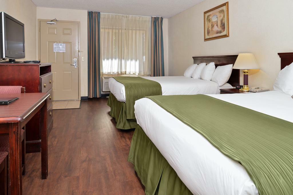 Quality Inn & Suites Amsterdam Fredericton Kültér fotó